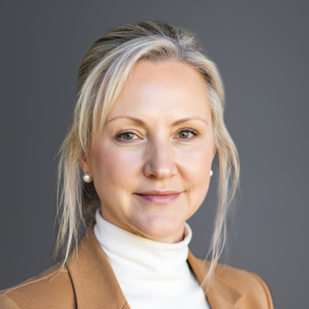 Head shot of Tina Van Rensum