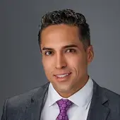 Head shot of Andres Fernandez
