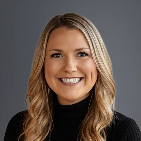 Hailey Craw - Team Operations Manager at Wealth Enhancement